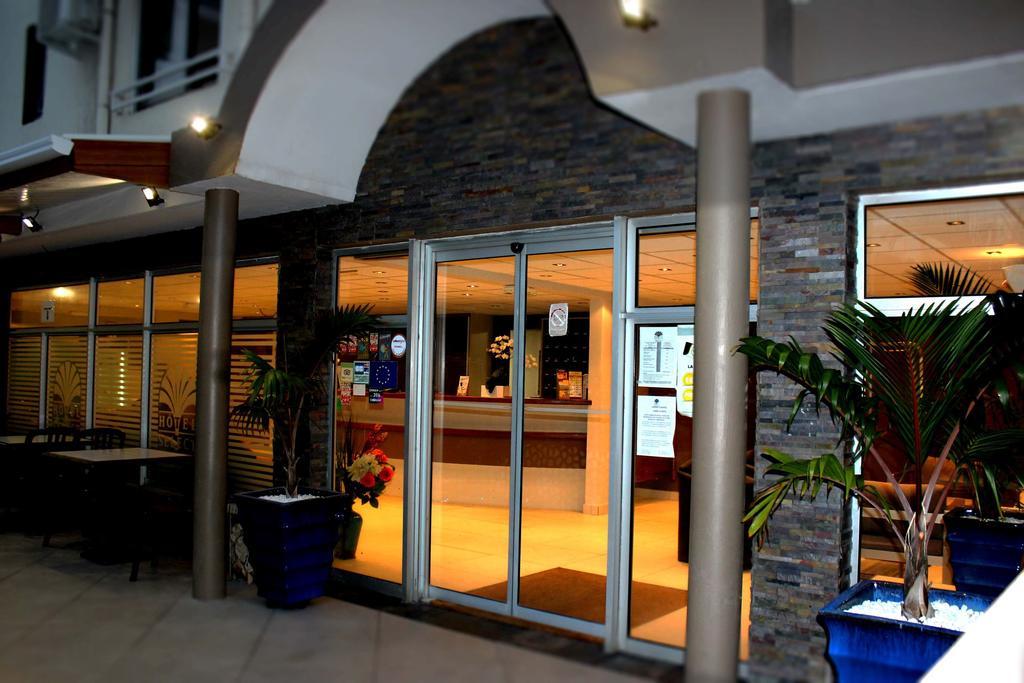 Hotel Select - Reunion Saint-Denis Exterior photo